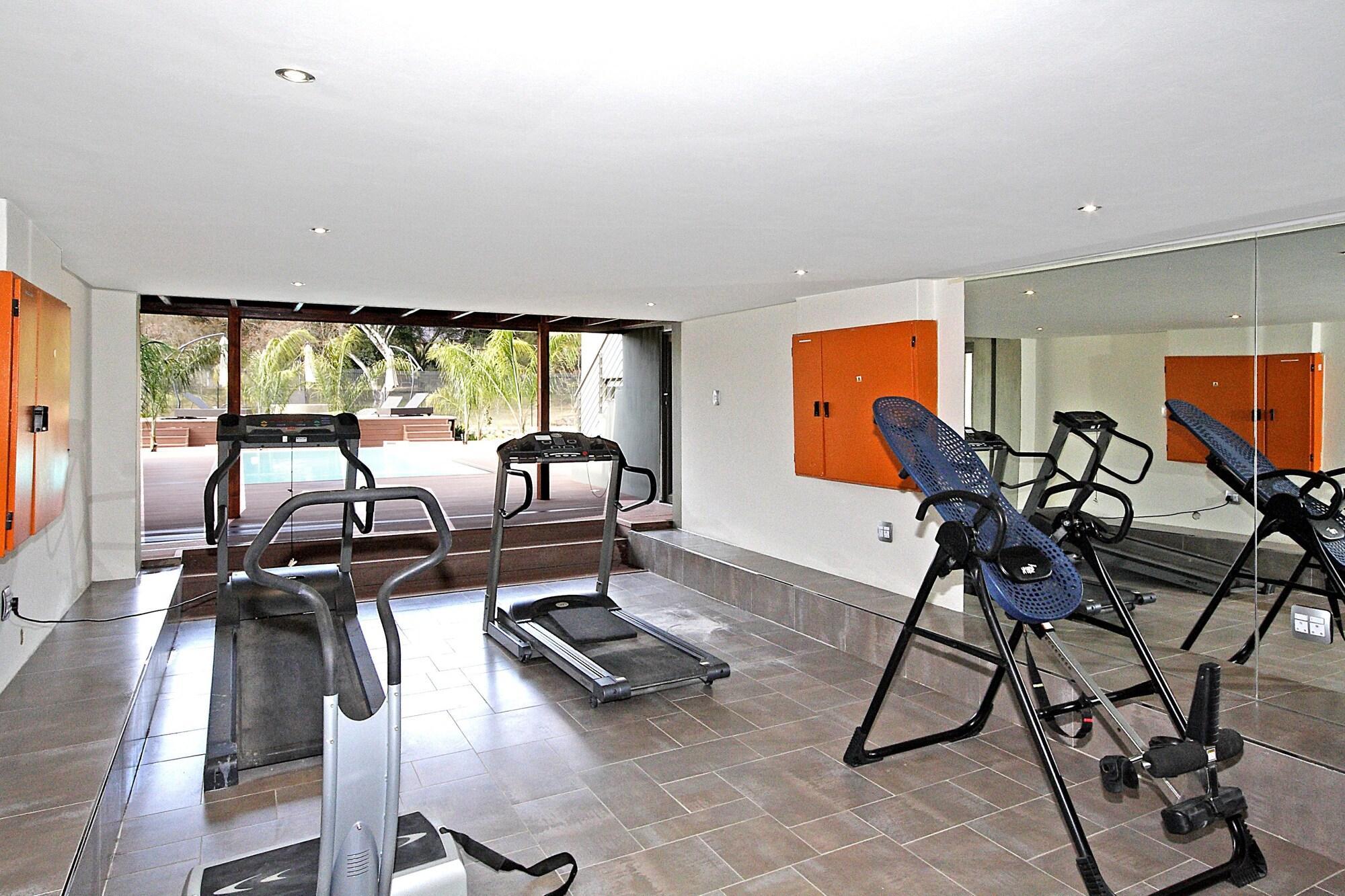 Dynasty Forest Sandown Self Catering Hotel Johannesburg Exterior foto
