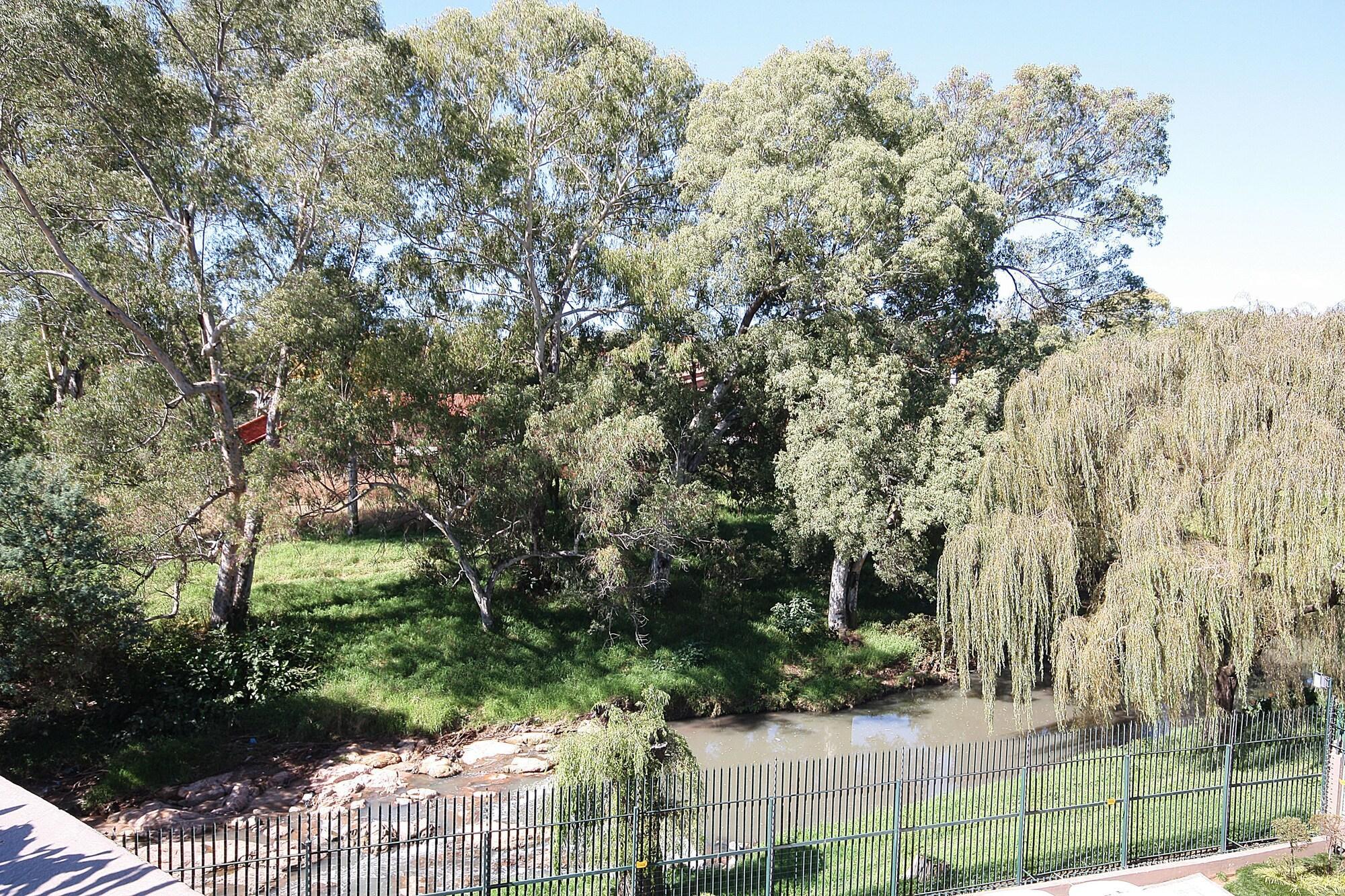 Dynasty Forest Sandown Self Catering Hotel Johannesburg Exterior foto