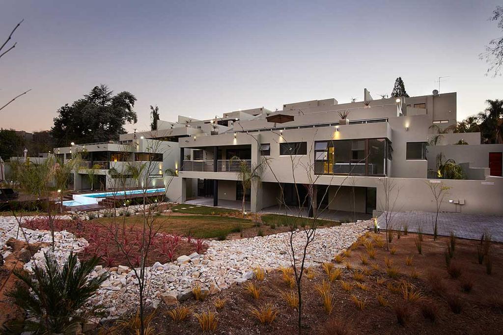 Dynasty Forest Sandown Self Catering Hotel Johannesburg Exterior foto