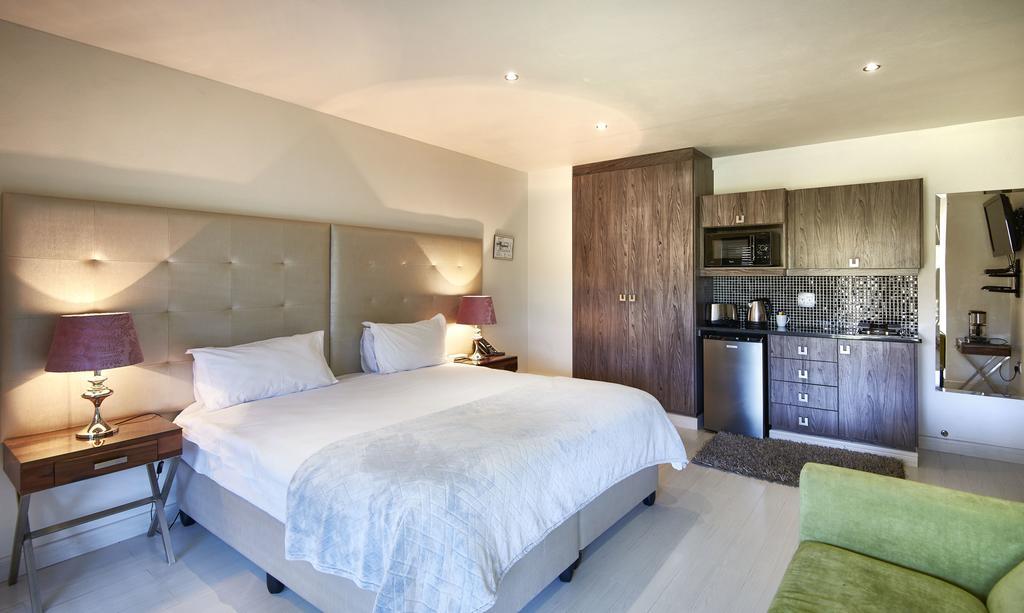 Dynasty Forest Sandown Self Catering Hotel Johannesburg Zimmer foto